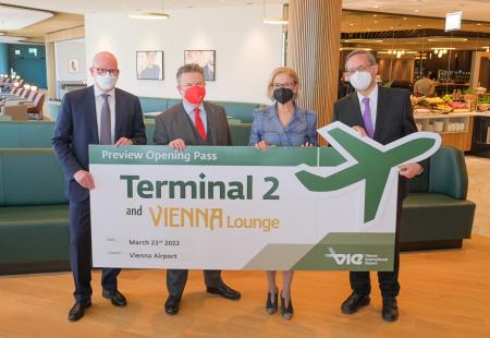 https://storage.bljesak.info/article/378323/450x310/Vienna Lounge (c) Flughafen Wien.jpg